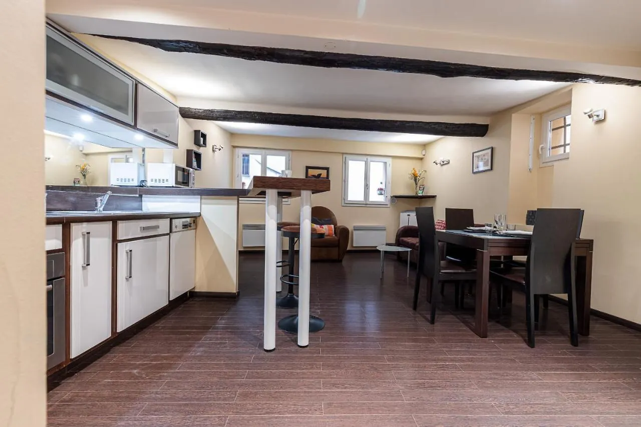 Atypical Cozy 1 Bdr Old Town Διαμέρισμα Νίκαια